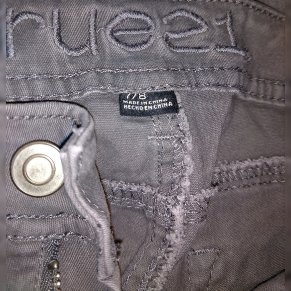 Rue21 Skinny Pants with Zipper Pockets - Picture 3 of 4